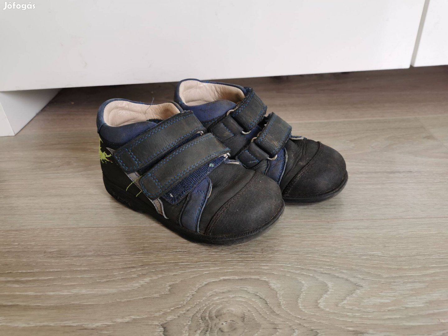 Szamos szupinált bőr átmeneti 26-os kisfiú cipő eladó