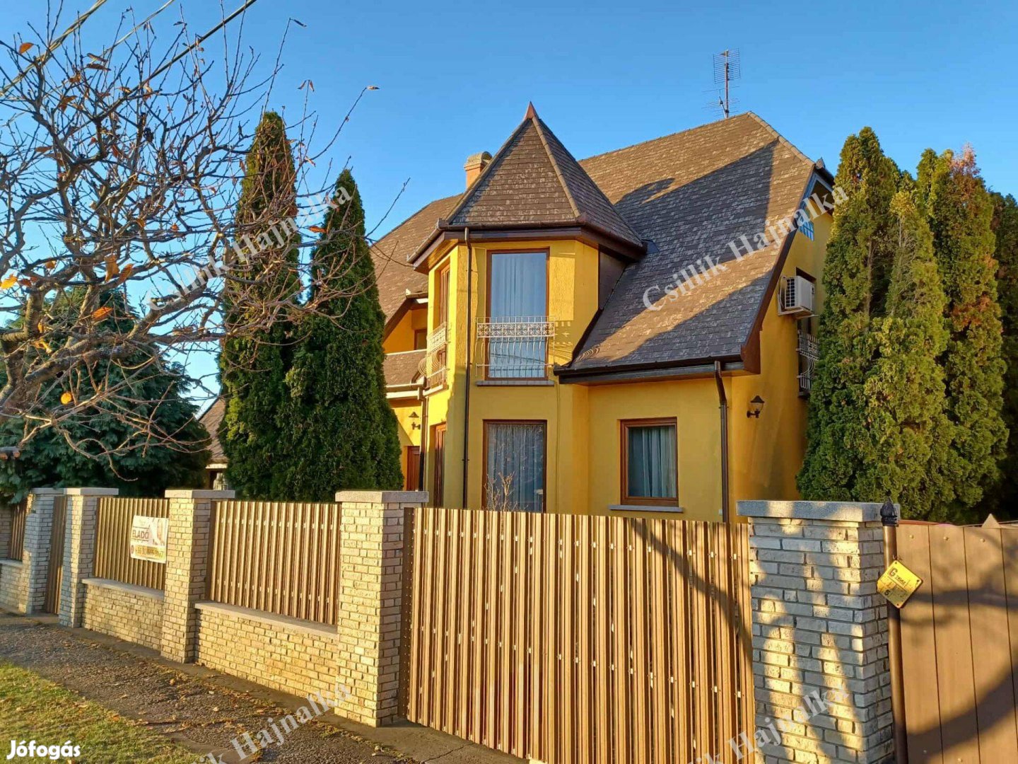 Szandaszőlős szinteltolásos családi ház