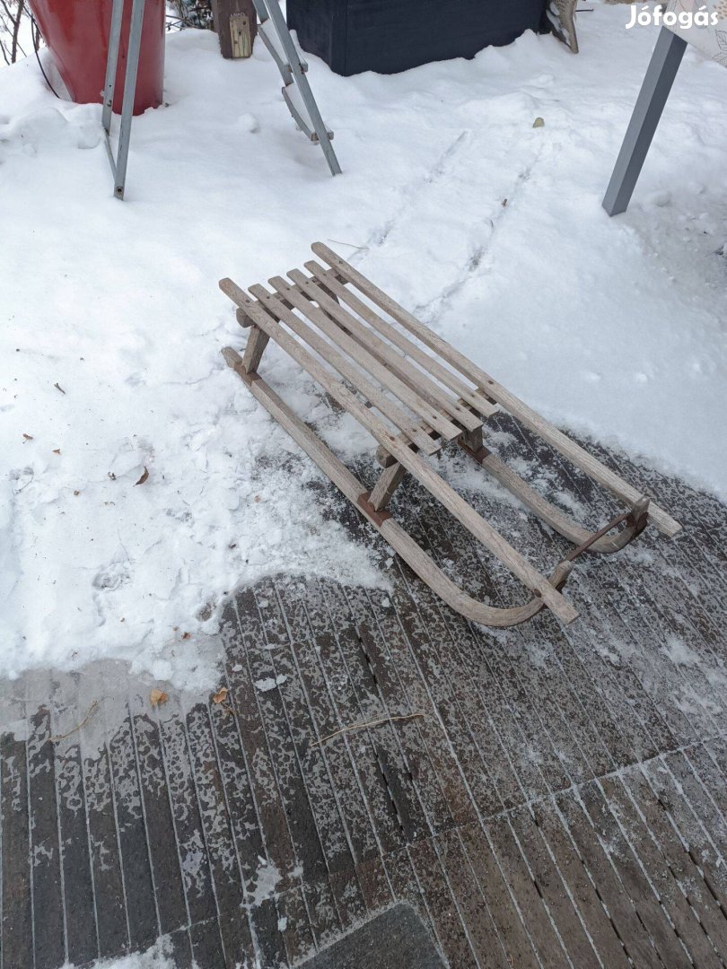 Szánkó eladó fa