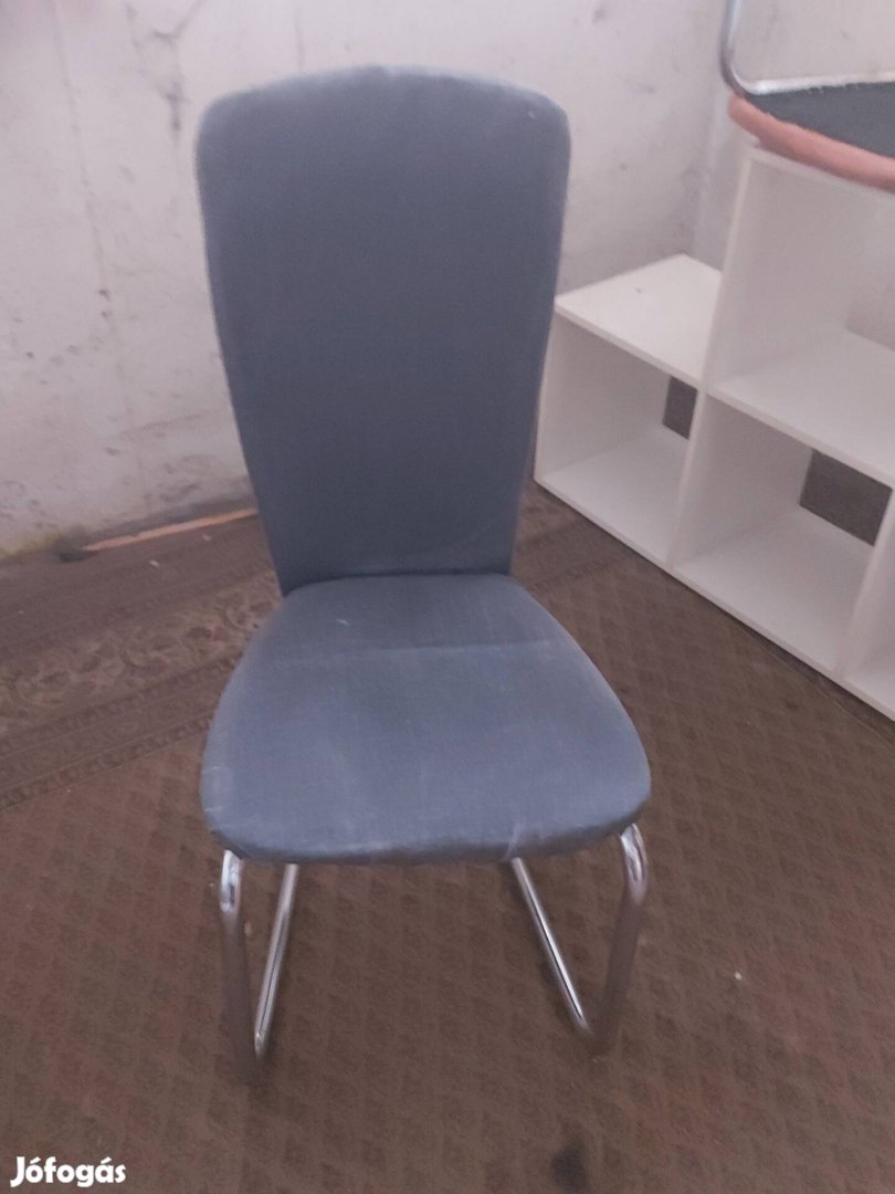 Szánkótalpas székek