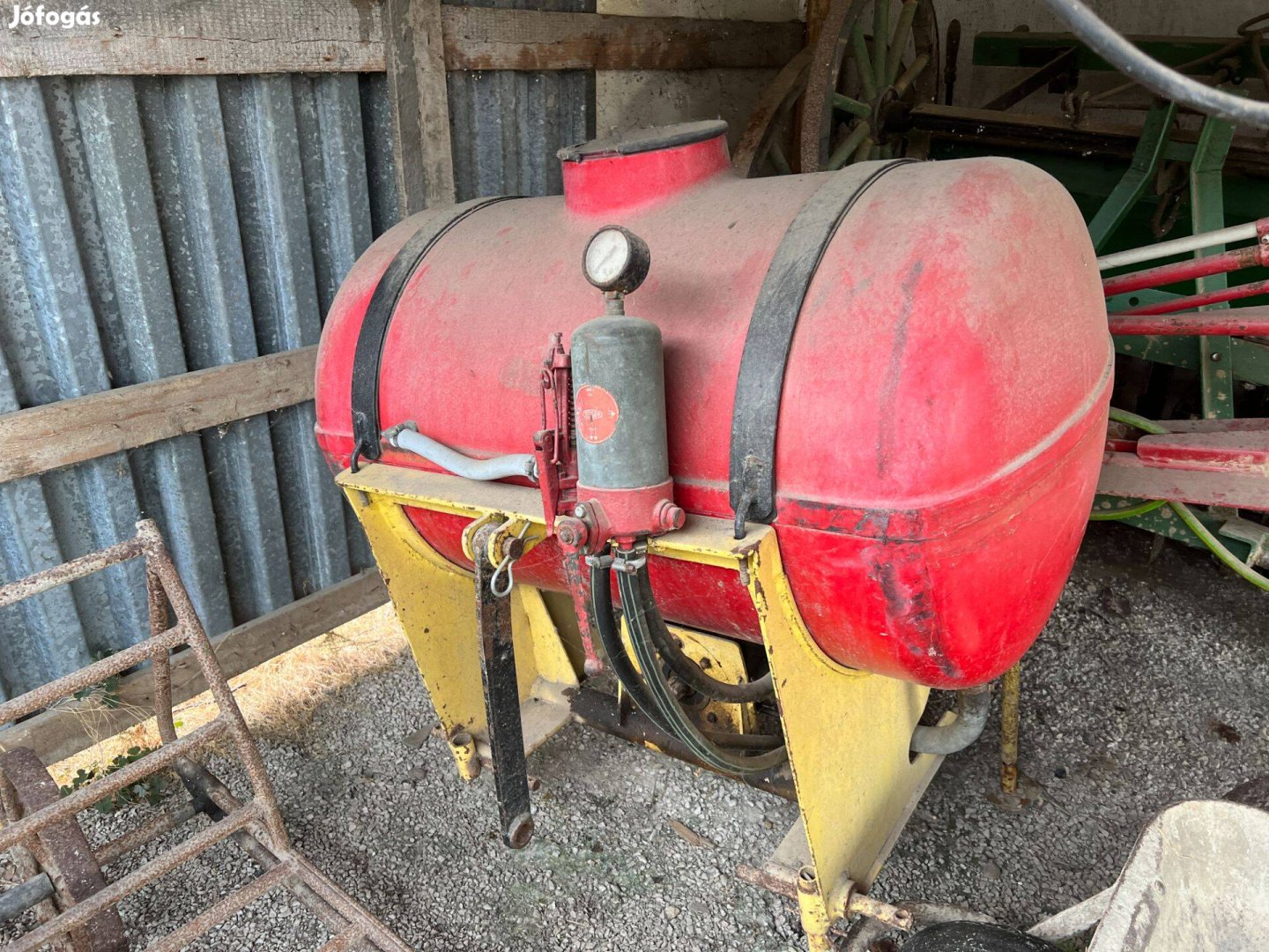 Szántóföldi permeterő 300l