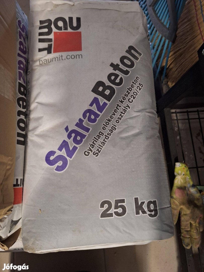 Szárazbeton Baumit (25kg) - 8 zsák