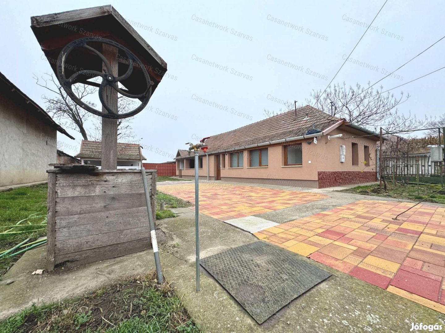 Szarvas külterületén, esztétikusan felújított tanya