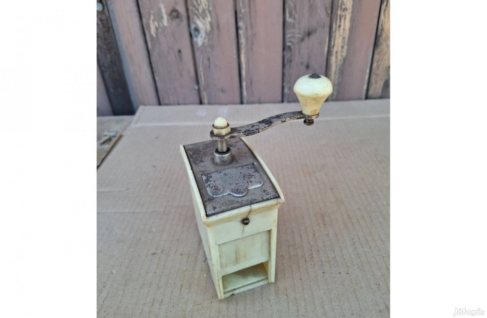 Szarvasi kávédaráló