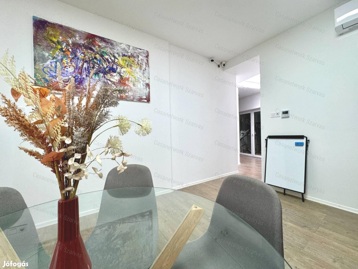 Szarvason, felújított, irodával egybekötött 122 nm