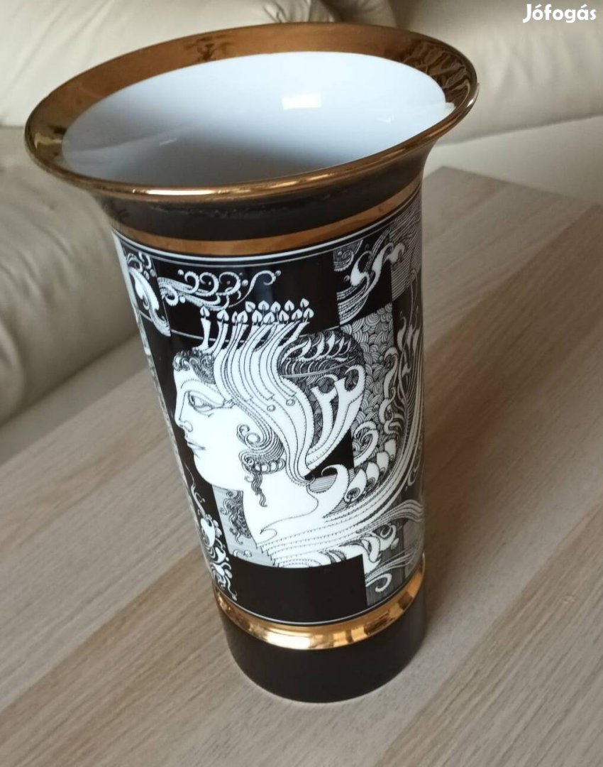 Szász Endre váza 30 cm magas