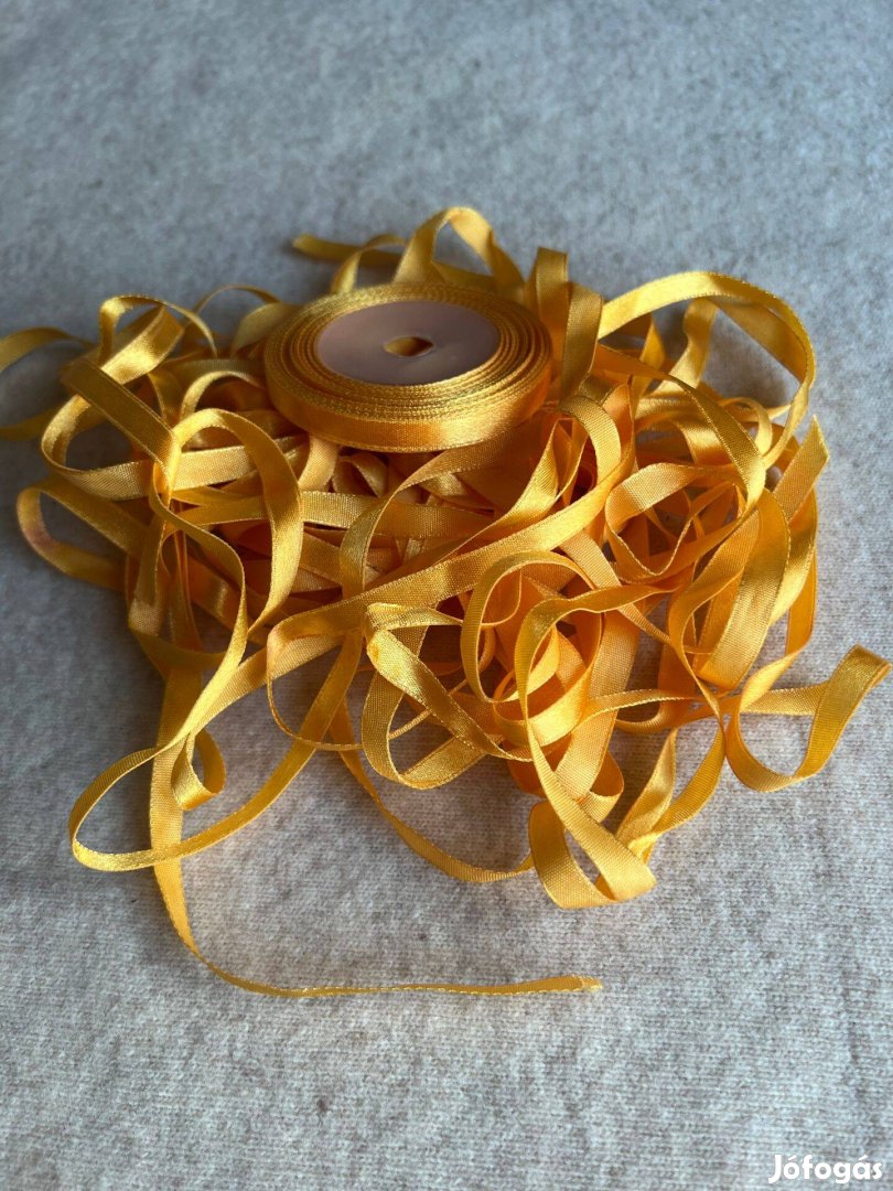 Szatén - 0,7 cm narancs szalag