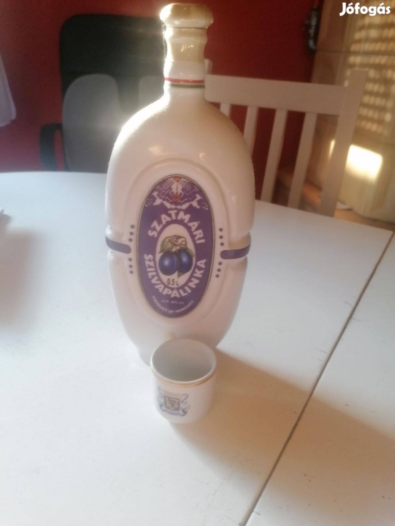 Szatmári szilvapálinka 0,5 l eladó pohárral