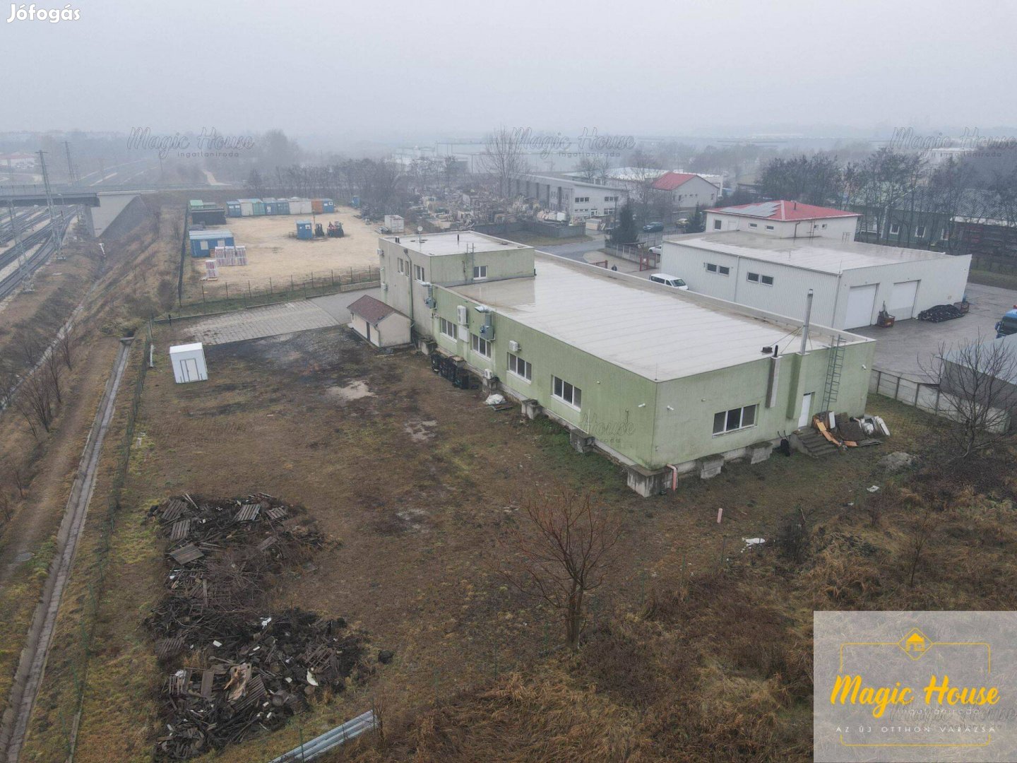 Százhalombatta Ipari Parkban 3000 m2-es telken 730 m2-es ipari ingatla