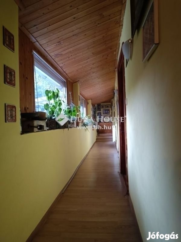 Százhalombattai eladó 140 nm-es ház