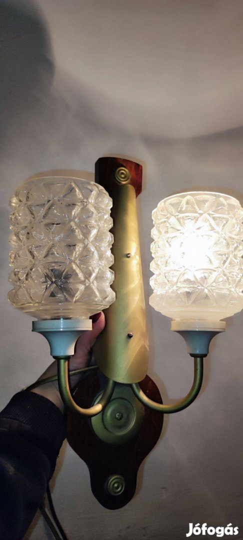 Szecessziós fali lámpa üvegbúrákkal