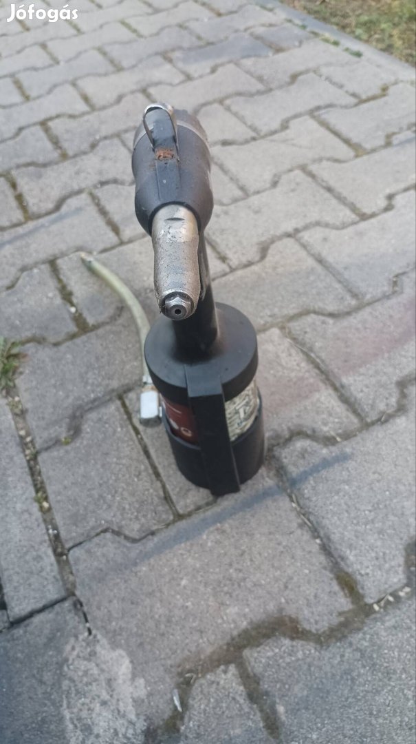 Szegecselő Pneumatikus