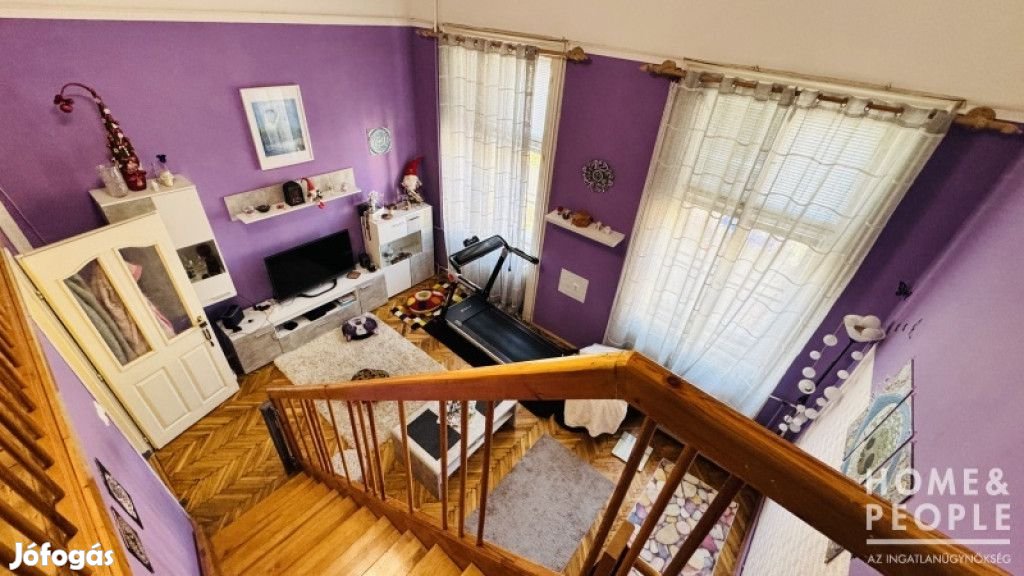 Szeged Széchényi téren lakás eladó!