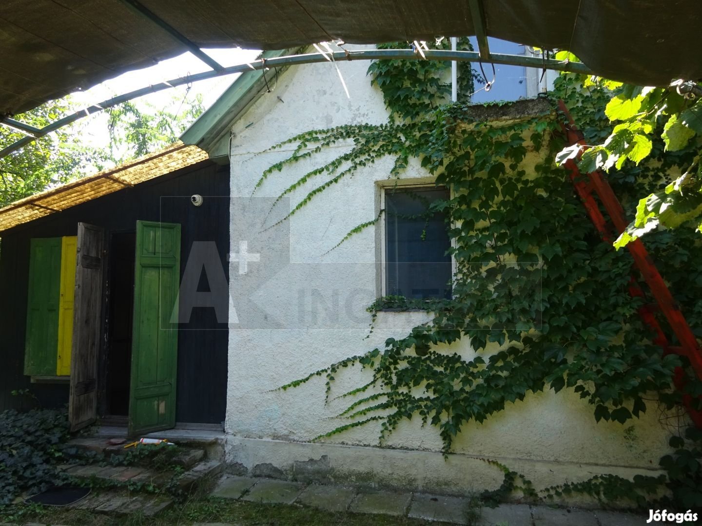 Szeged-Sziksóson felújítandó  kisház eladó egy 1013 m2-es telken