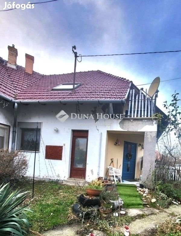 Szegedi 127 nm-es ház eladó