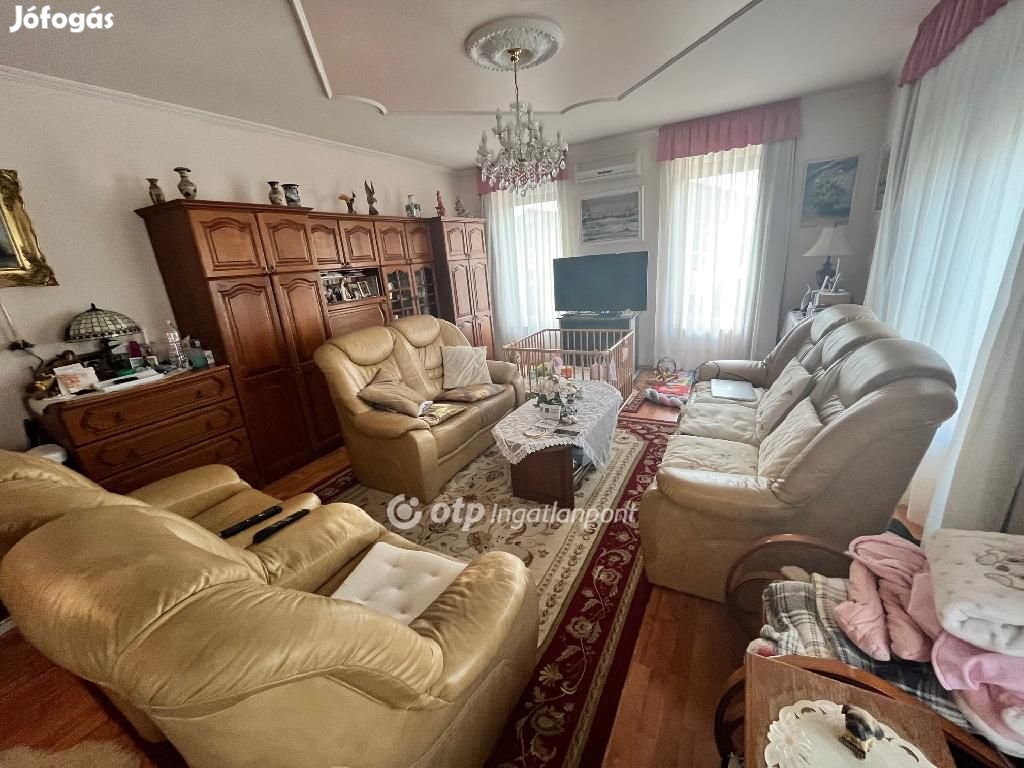 Szegedi 139 nm-es ház eladó