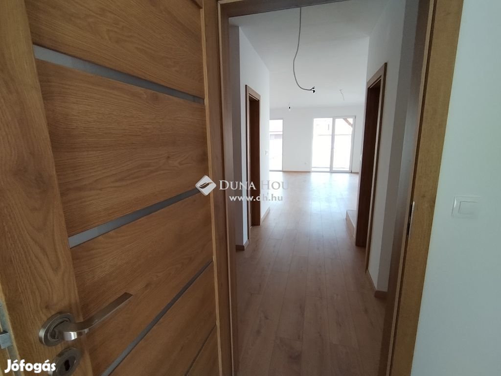 Szegedi 170 nm-es ház eladó