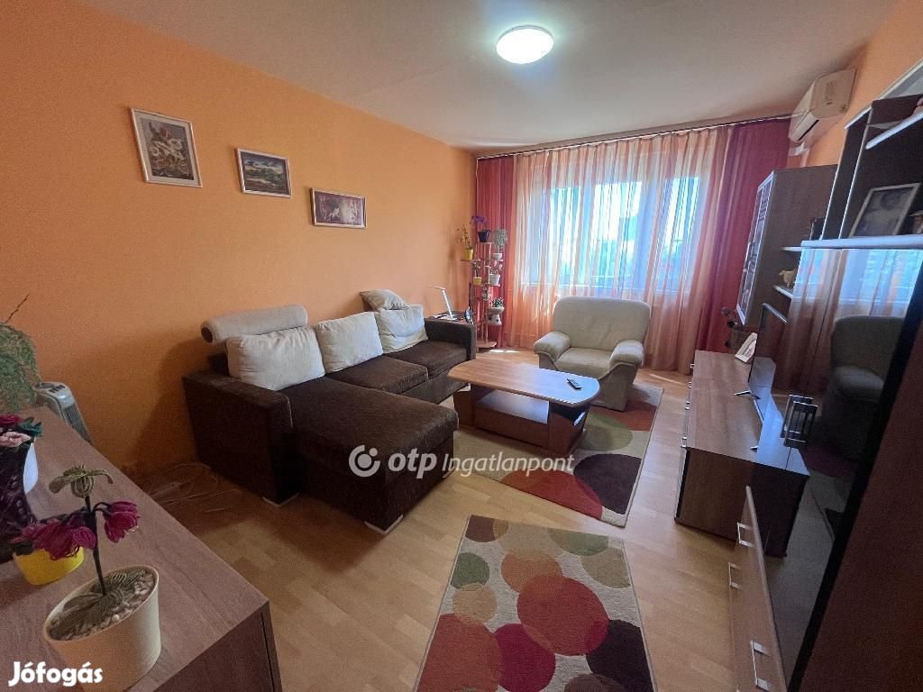 Szegedi eladó 56 nm-es lakás