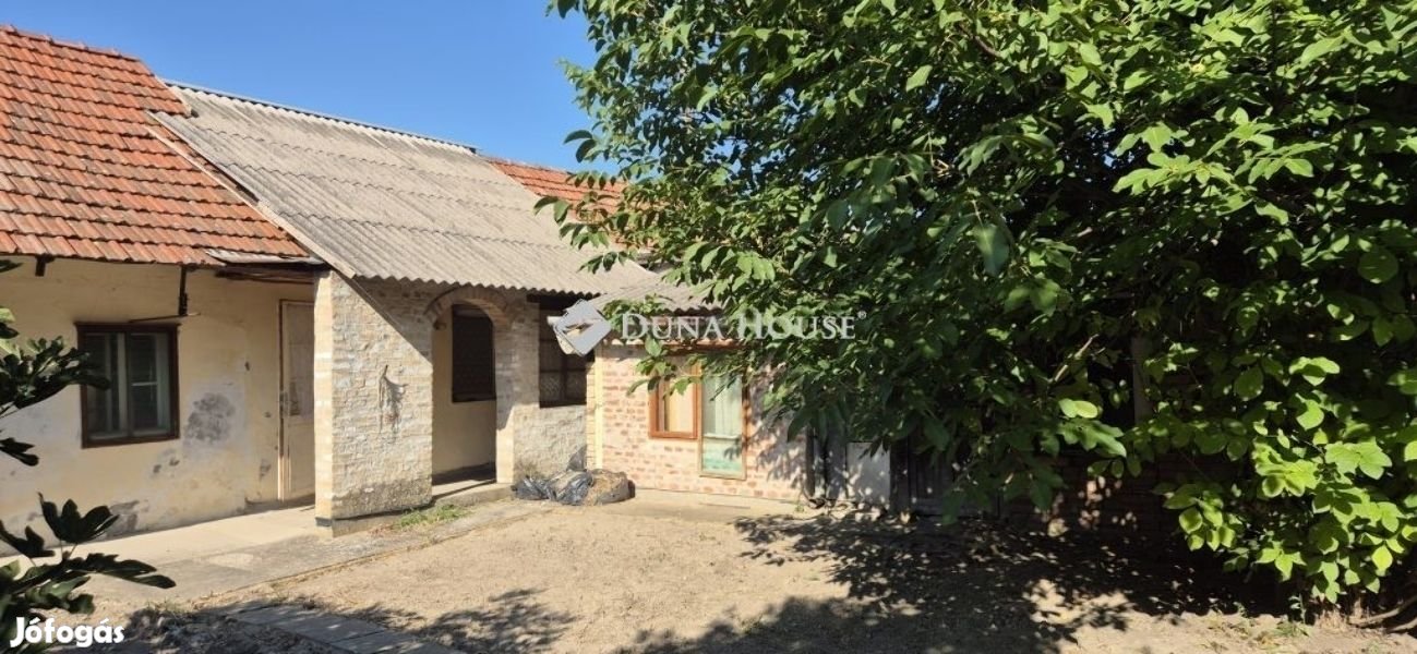 Szegedi eladó 60 nm-es ház