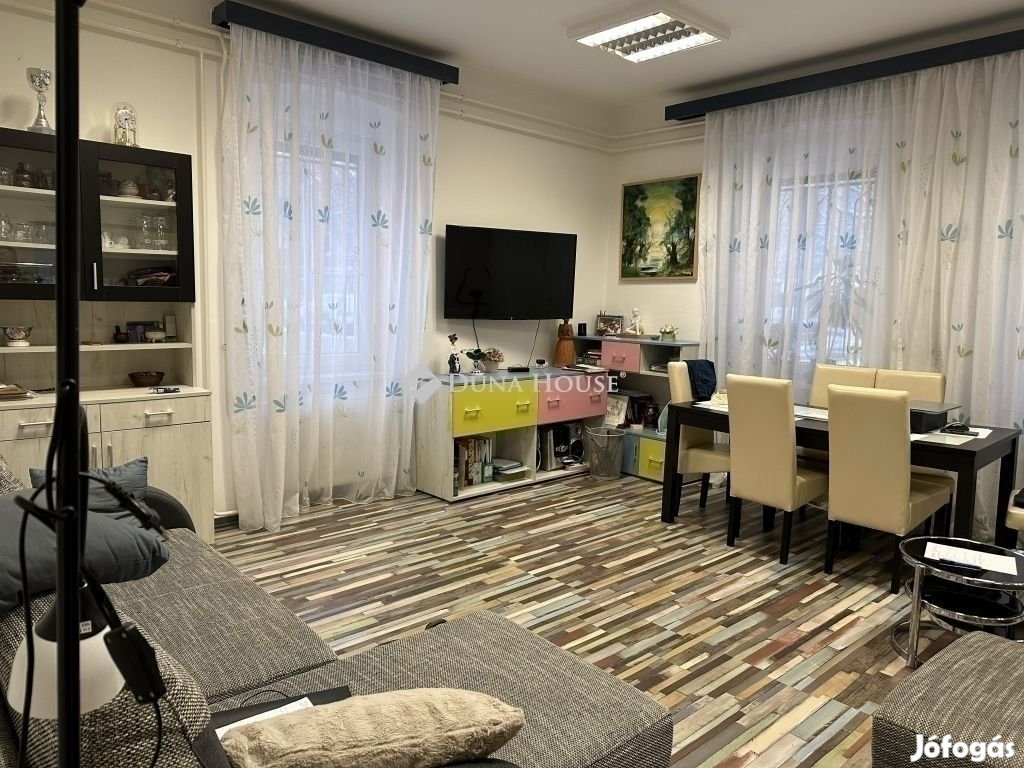 Szegedi eladó 76 nm-es lakás