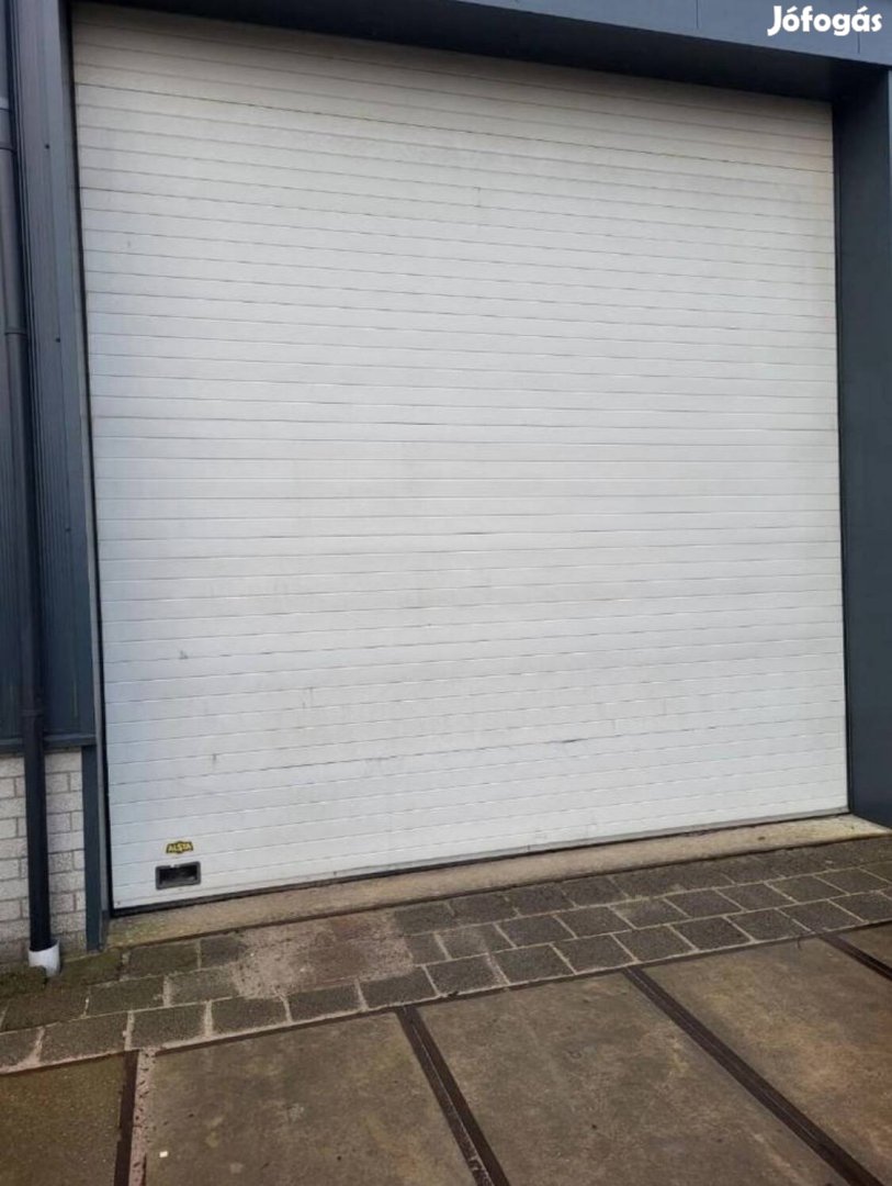 Szekcionált ipari kapuk 4.5x4.5 2db