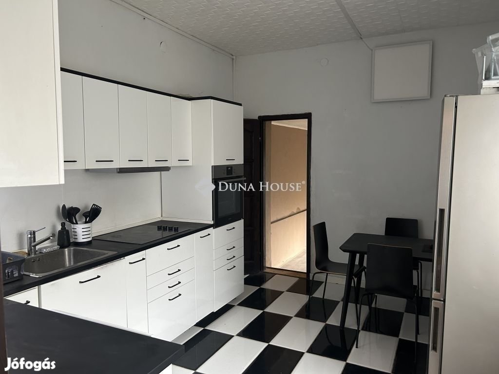 Székesfehérvári eladó 136 nm-es ház