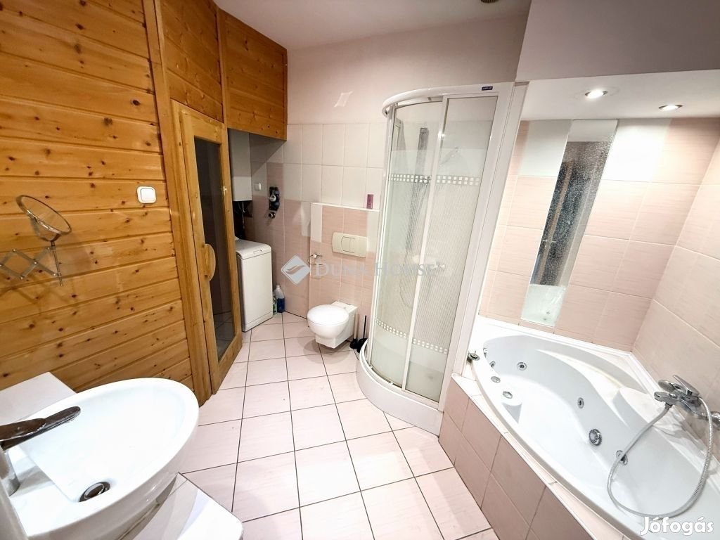 Székesfehérvári eladó 62 nm-es lakás