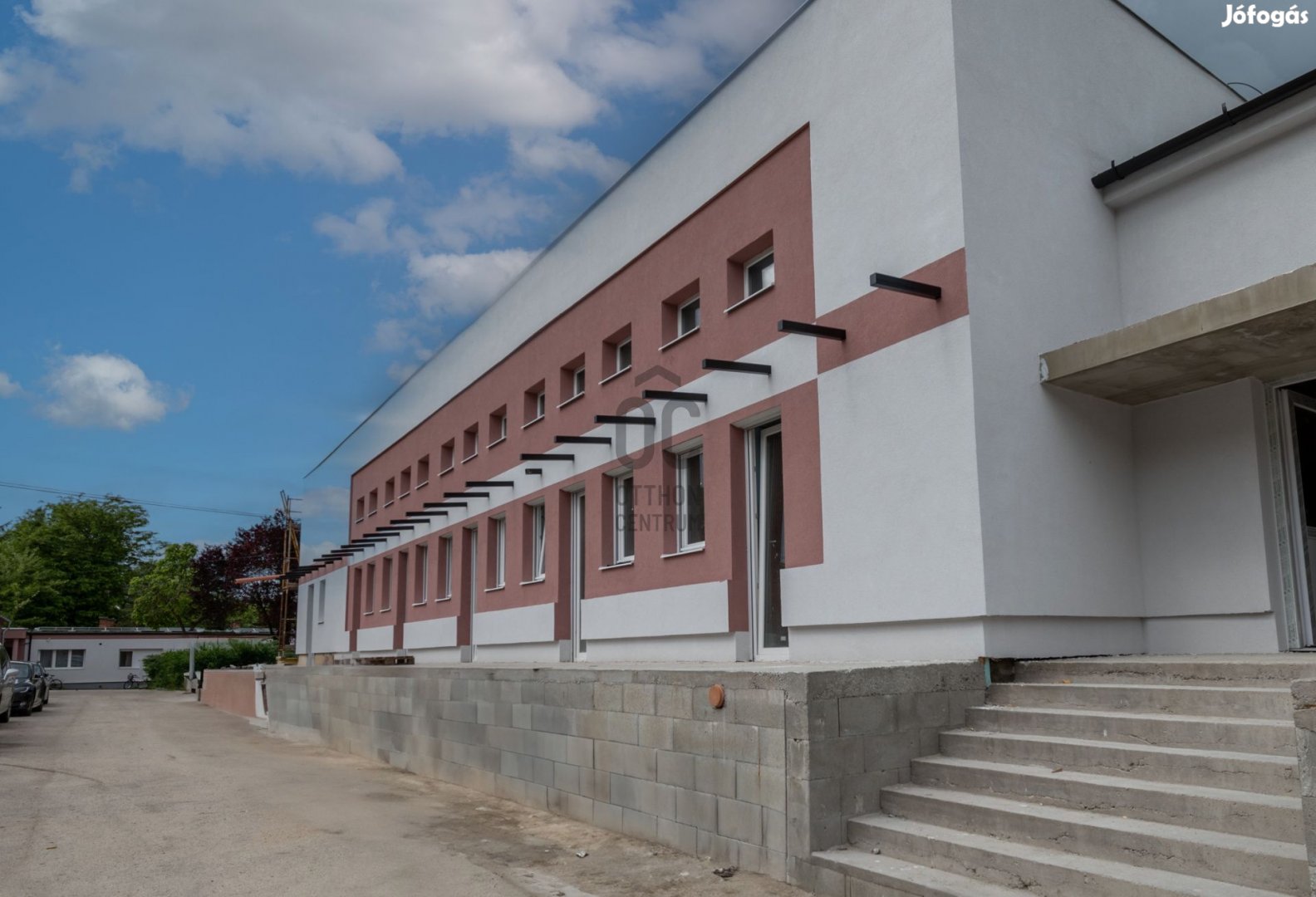 Székesfehérvári eladó új építésű tégla társasházi lakás