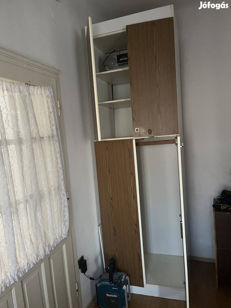Szekrény, kétajtós szekrény