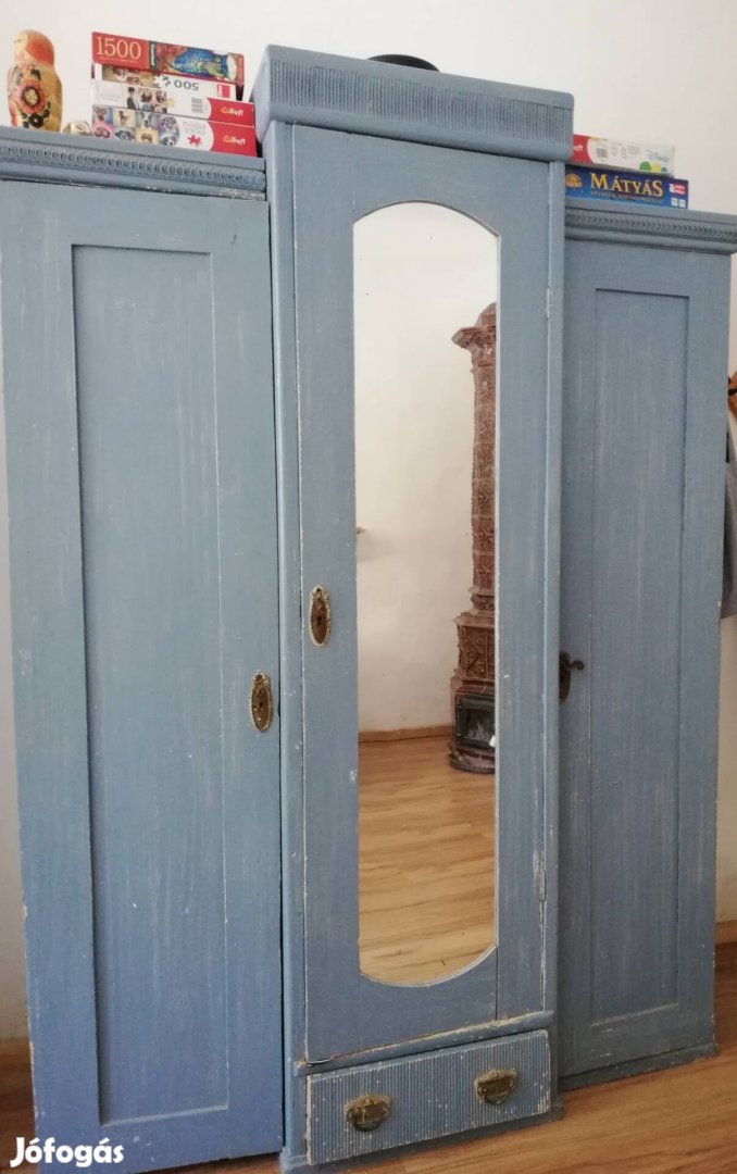 Szekrény antik, kék eladó 