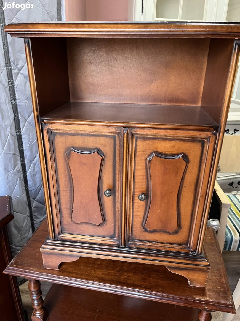 Szekrény eladó 35000 ft 78 35x56 bp.17 ker