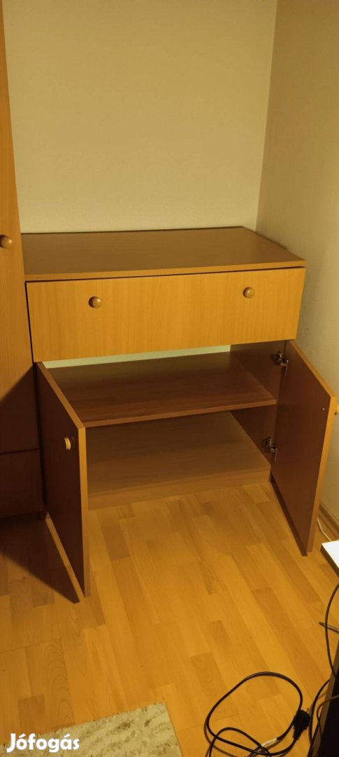 Szekrény tölgyfa színű 2db