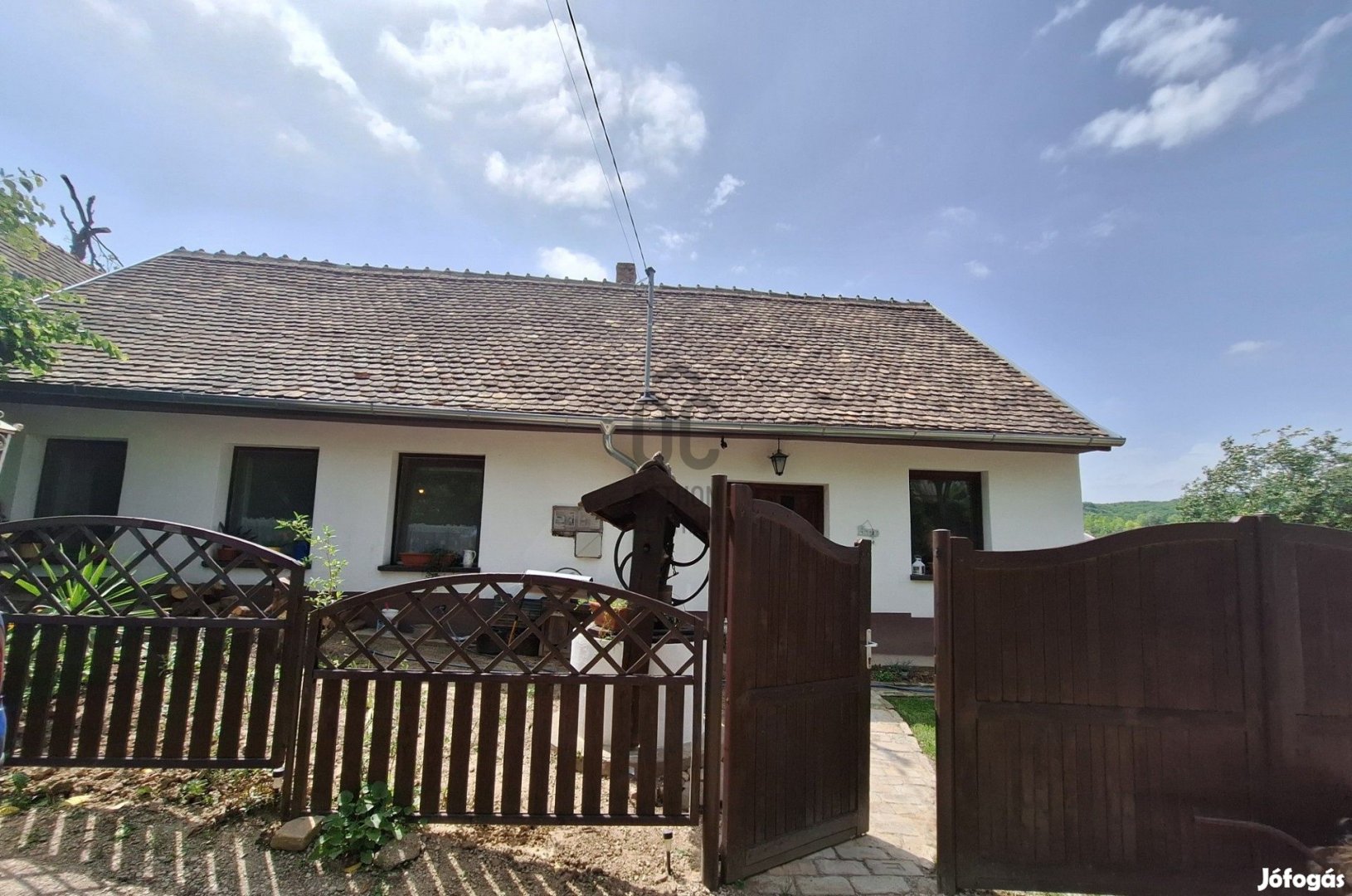 Szekszárdi eladó vegyesfalazatú családi ház