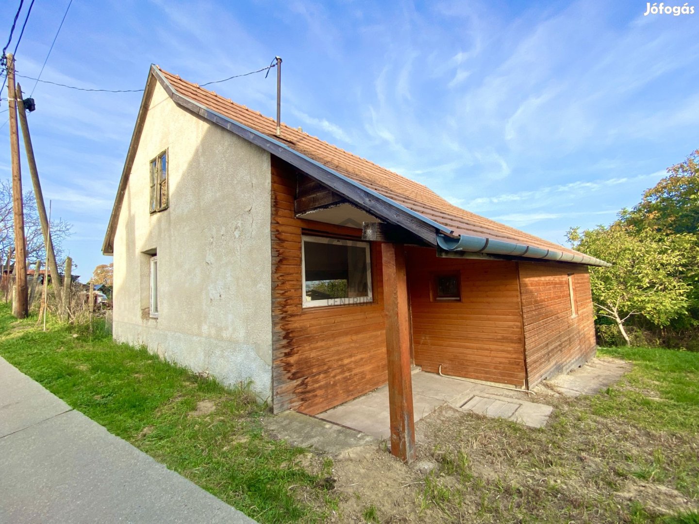 Szekszárdon panorámás családi ház eladó!