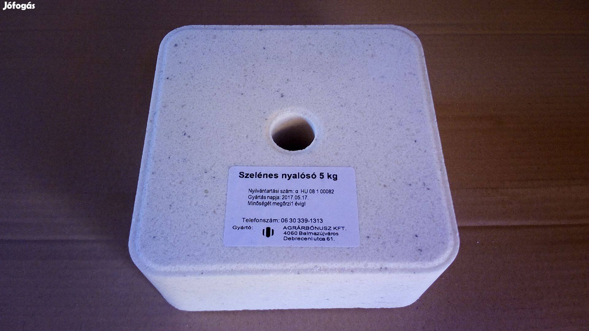 Szelénes nyalósó 960 kg/raklap , lyukas közepű, kiszállítással