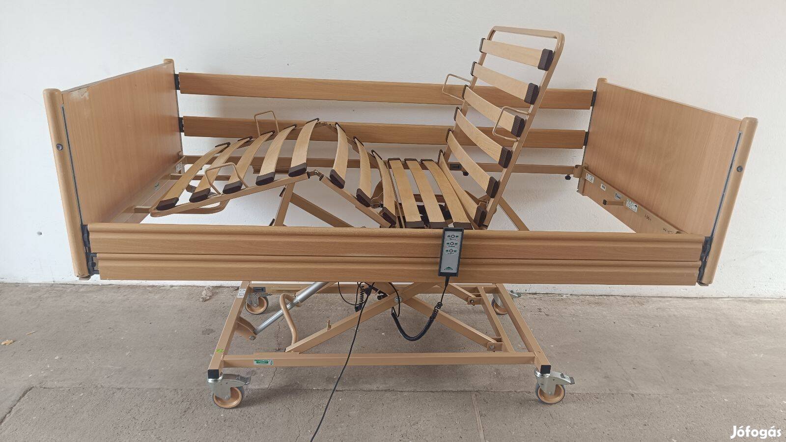 Szélesített Elektromos betegágy - 3 funkciós - 100x200cm (3.)