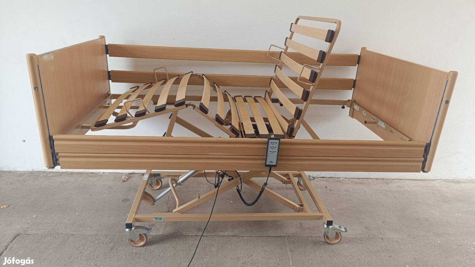 Szélesített Elektromos betegágy + matrac - 100x200cm - 3 funkciós (3.)