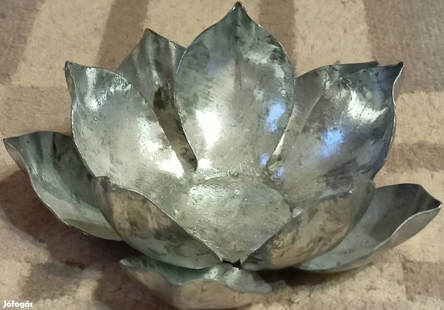 Személyes átadással fém mécsestartó