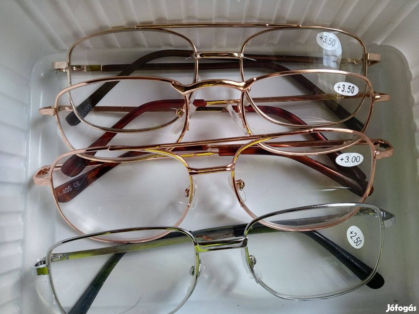Szemüveg, +2,+2,5 vagy +3+3,5 dioptriás olvasó lencsével, új