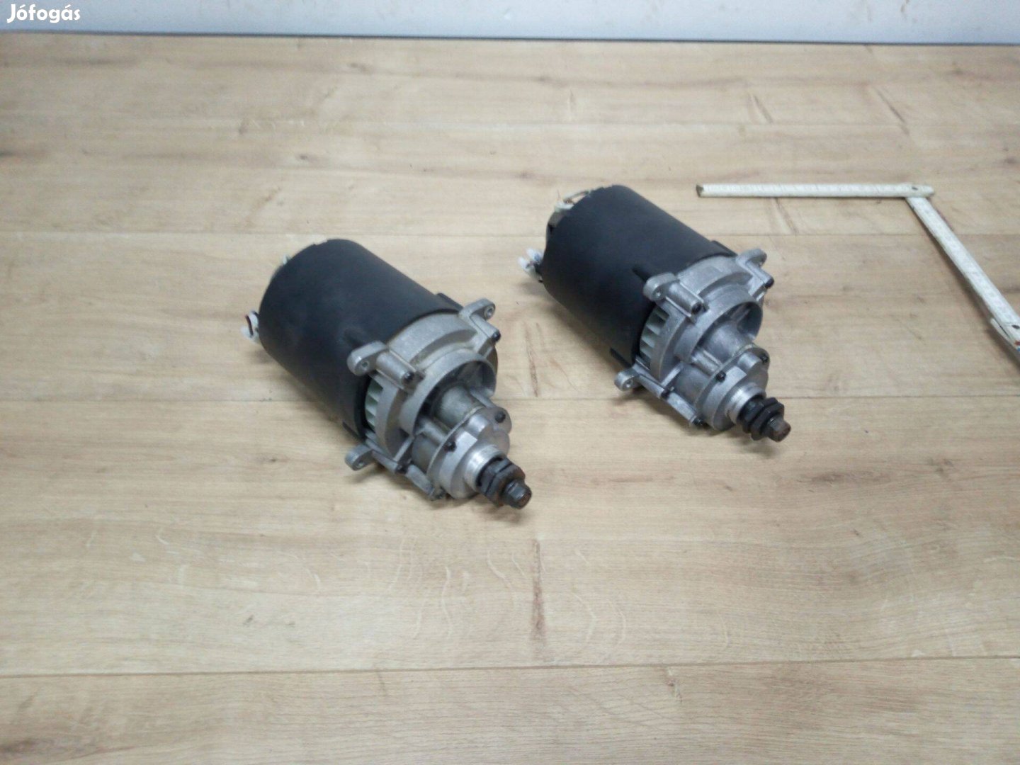 Szénkefés Villanymotor 1200w Kb 4700-as fordulatú 2db egyben