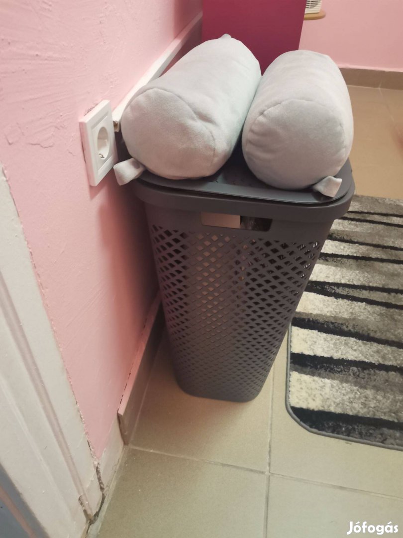 Szennyeskosár eladó