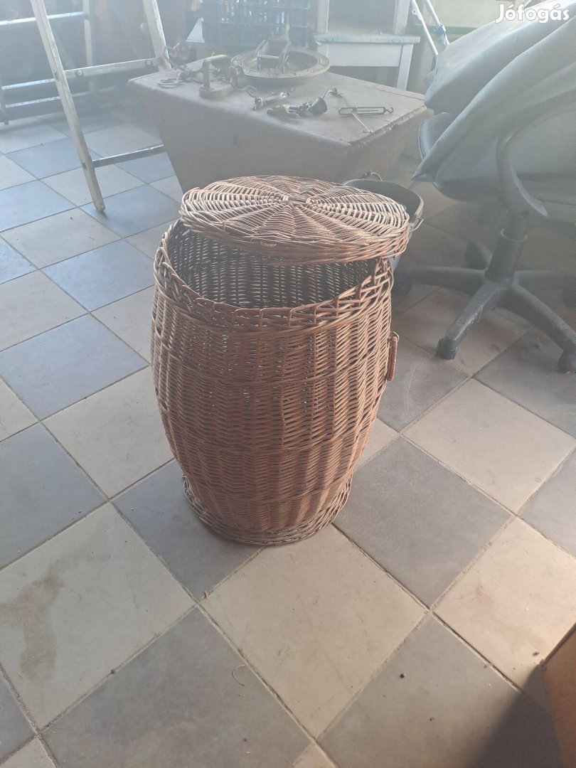 Szennyesláda rattan