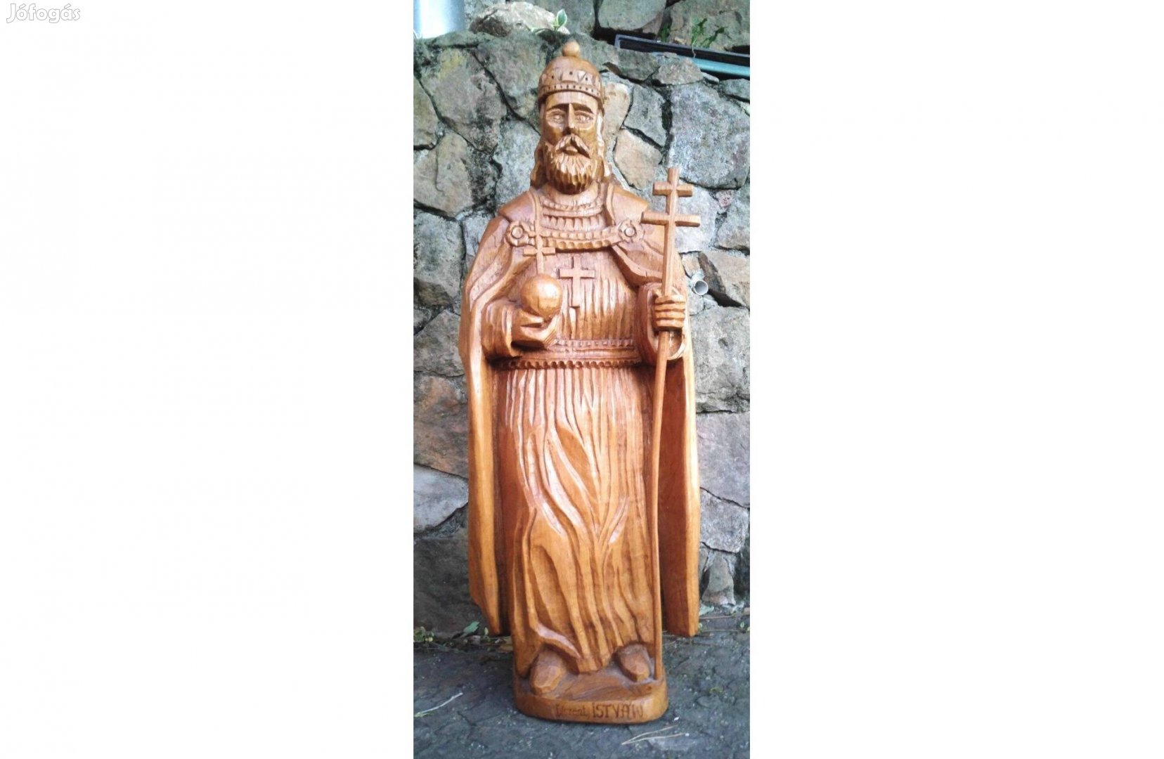 Szent István faragott fa szobor