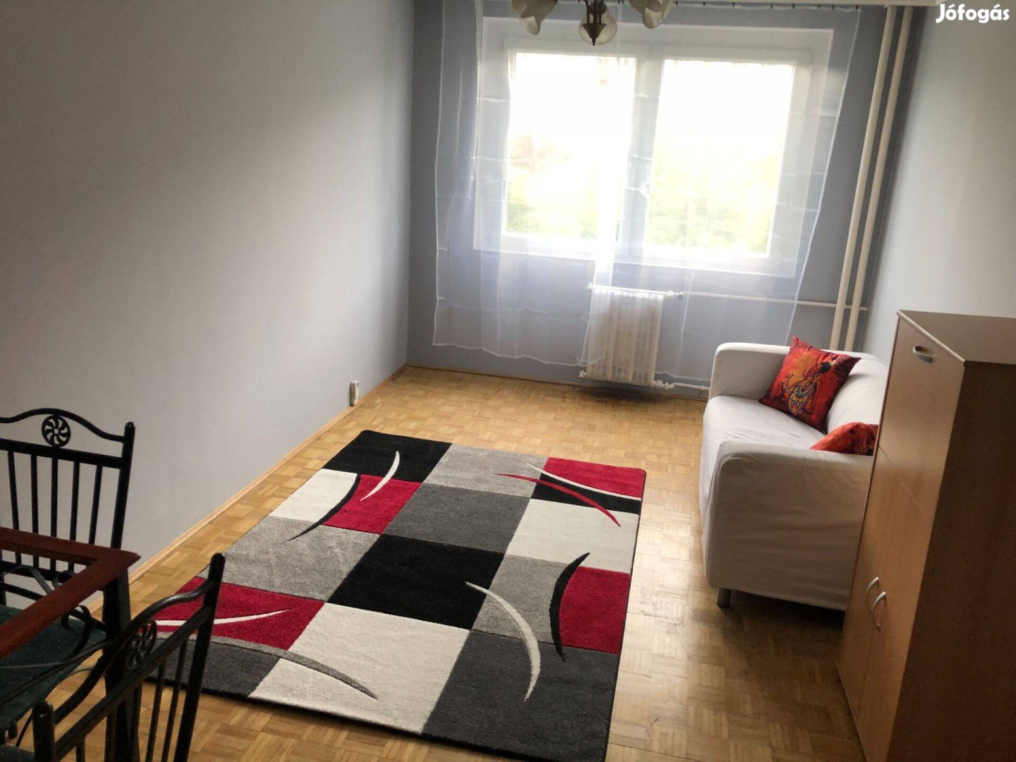 Szentendre úti lakás eladó