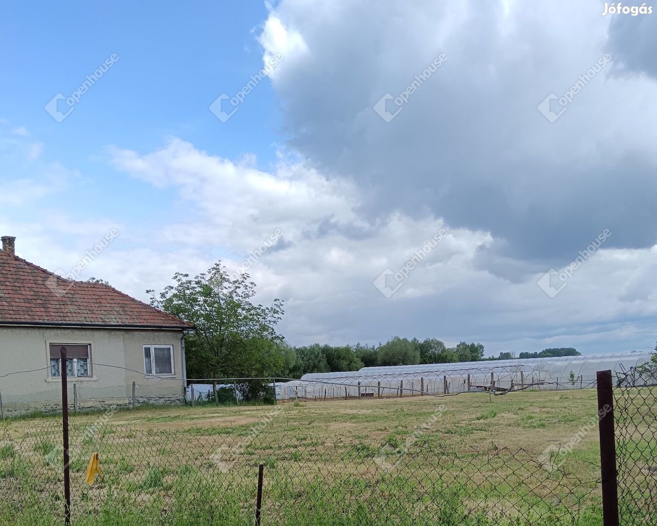 Szentlőrinckátai 1594 nm-es telek eladó