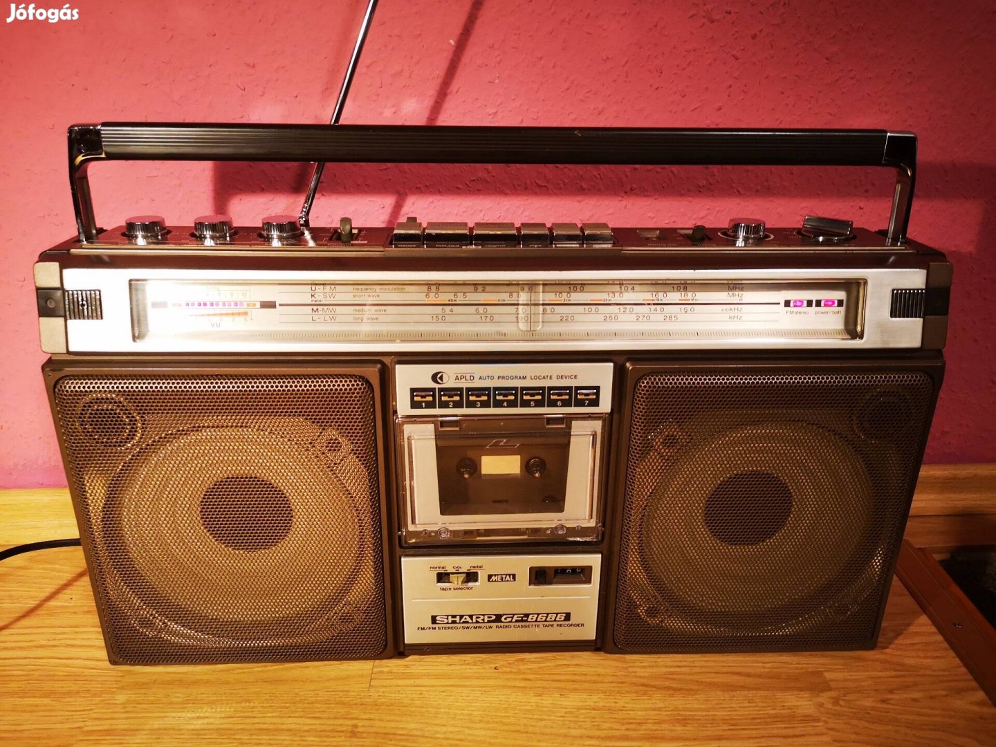 Szép Sharp GF-8686 rádiómagnó boombox 1980-ból