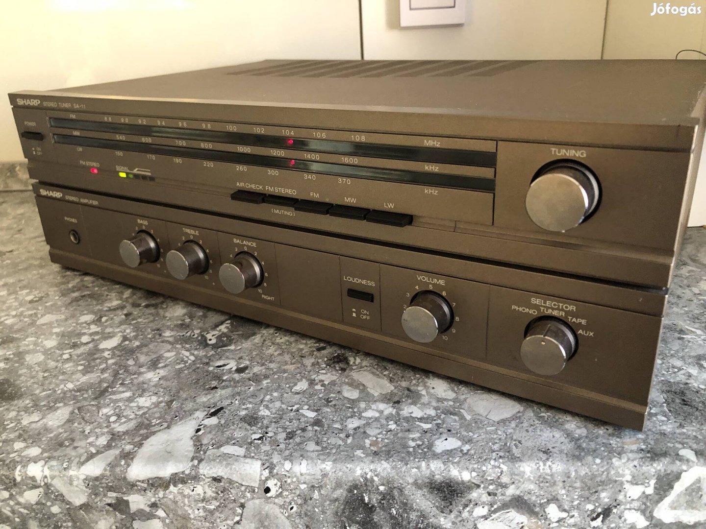 Szép Sharp Vintage hifi rádiós erősítő