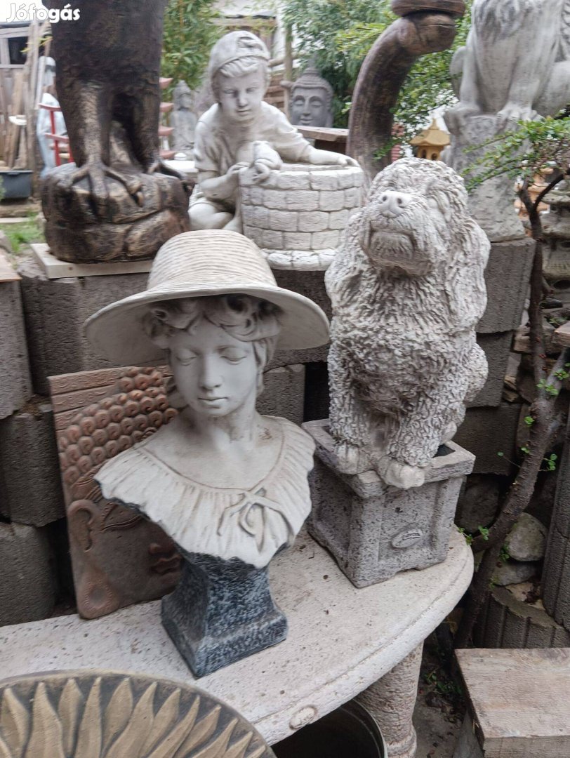 Szép Szecessziós Kalapos Hölgy kerti szobor parkba kert Fagyálló műkő