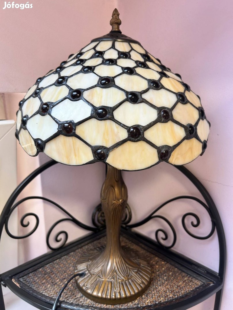 Szép Tiffany asztali lámpa eladó
