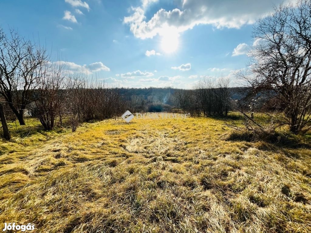 Szép, panorámás kilátással rendelkező  építési telek